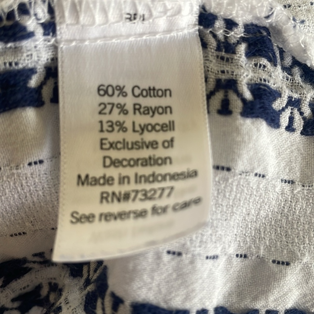 EUC Women’s XL Croft & Barrow V~Neck Floral Embroidered 3/4 Sleeve Top - Picture 6 of 7